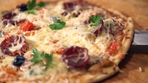 Pizza with ham, tomato and olives. Slow motion. — Stock Video