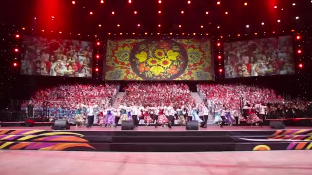 Sotschi, Russland - 6. Juli: Bolschoi Ice Dome Vorbereitungen für die Eröffnungs- und Abschlusszeremonien der World Choir Games — Stockvideo