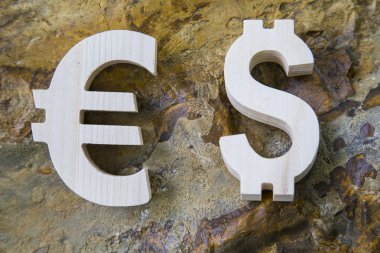 Exchange para birimi bir taş zemin üzerine