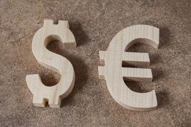 Exchange dolar Euro biriminden bir taş zemin üzerine