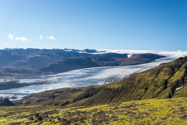 カラフルなアイスランド氷河風景の眺望. — ストック写真