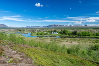 Ünlü Thingvellir, İzlanda'nın doğal görünümü.