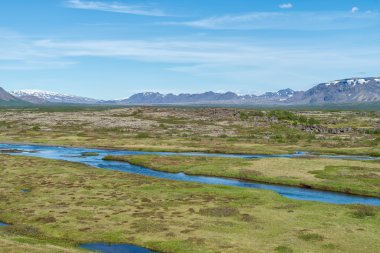 Oxara Nehri, İzlanda ile ünlü Thingvellir doğal görünümünü.