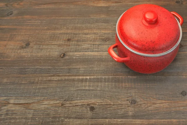 New Clean Covered Red Saucepan Rough Rustic Brown Wood Table — Stock Photo, Image