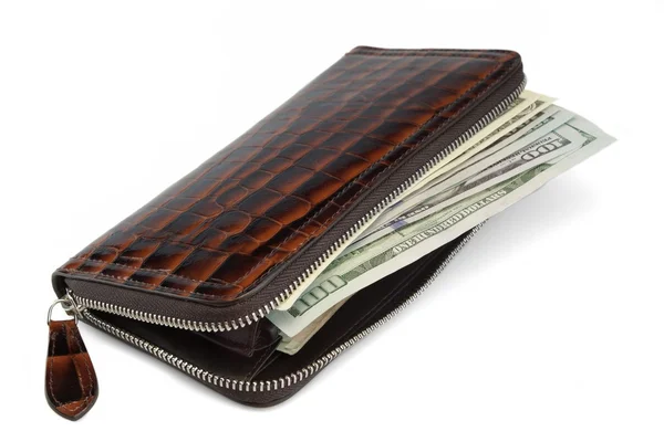 Расстегнутый длинный кожаный бумажник с белой изоляцией C — стоковое фото