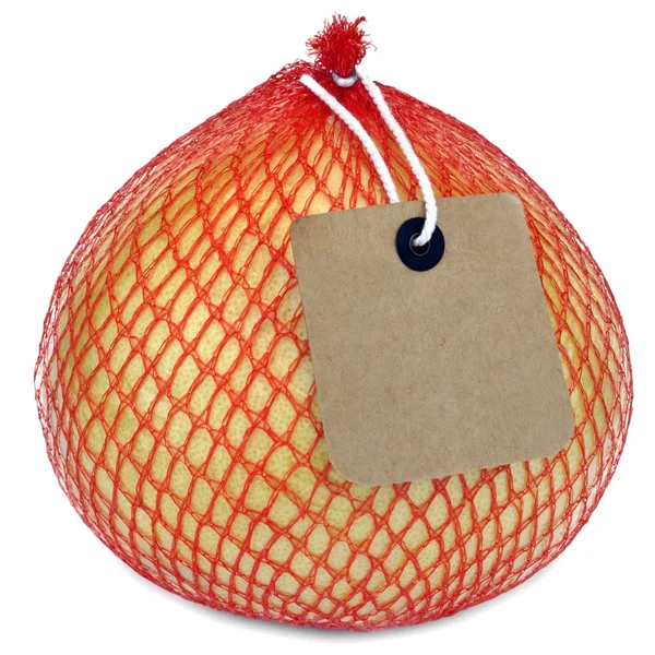 Pomelo fruit in netting Pack geïsoleerd op wit — Stockfoto