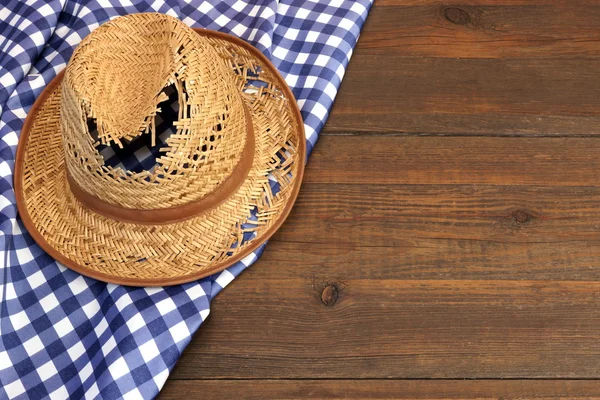 Grandpa Leaky Straw Hat On The Wood Table, Top View — Stock Photo, Image