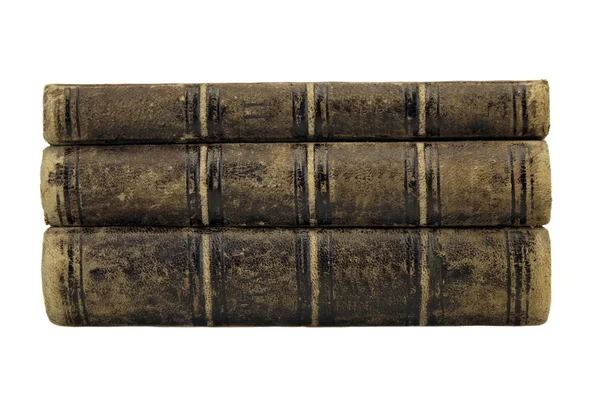 Tre gamla shabby böcker i stacken isolerade på vitt — Stockfoto