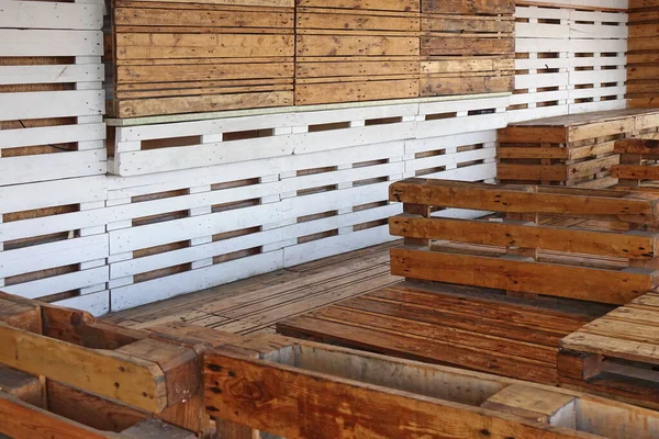 Stol Och Bord Från Träpallar Vintage Soffa Och Bord Beach — Stockfoto