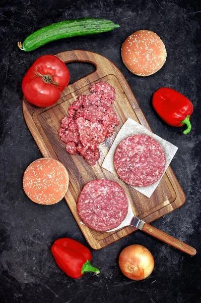 Ingredience Pro Cheeseburger Cooking Domácí Rychlé Občerstvení Pro Rodinnou Stranu — Stock fotografie