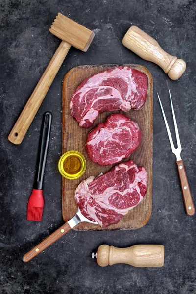 Beef Steaks Bbq Grilling Overhead View Marbled Raw Loin Beef — Stock Photo, Image