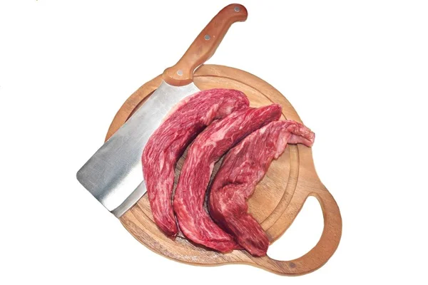 Surowy Spódnica Steak Tenderloin Beef Steak Butcher Hatchet Cutting Board — Zdjęcie stockowe