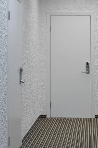 Narrow Corridor Hallway Hotel Multistory Apartments Two White Doors White — 스톡 사진