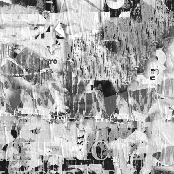 Художественная Городская Стена Разорванными Порванными Очищенными Плакатами Старая Стена Потрескавшейся — стоковое фото