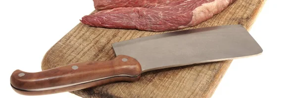 Raw Skirt Steak Atau Tenderloin Beef Steak Dan Butcher Hatchet — Stok Foto