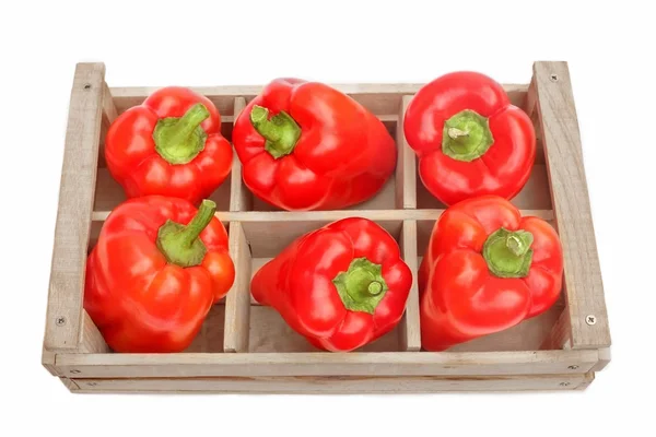 Paprika i en trälåda — Stockfoto