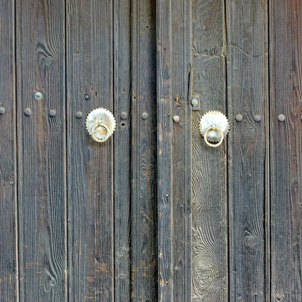 Puerta de madera vieja — Foto de Stock