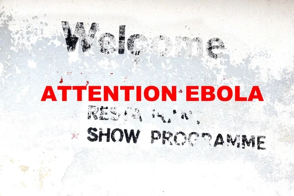 古い広告と新しいテキスト注意エボラ出血熱の壁 — ストック写真
