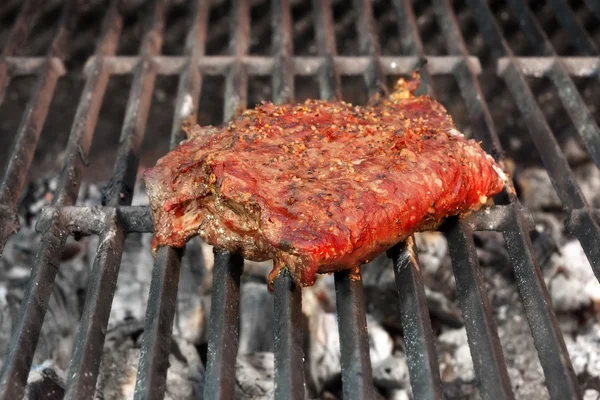 Gegrilltes Beefsteak — Stockfoto