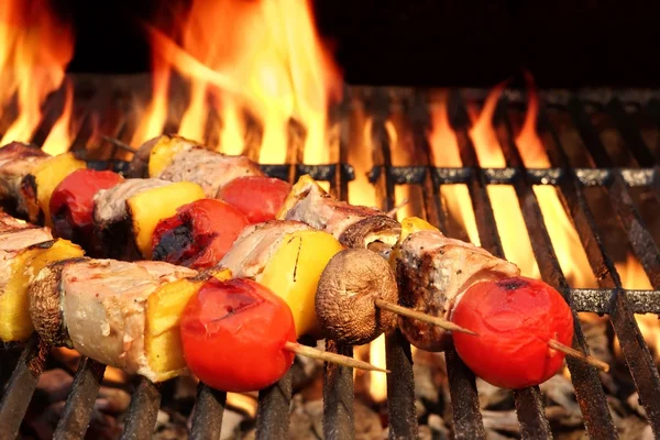 Meat And Vegetable Kebabs On The Hot BBQ Grill — Stock Photo, Image