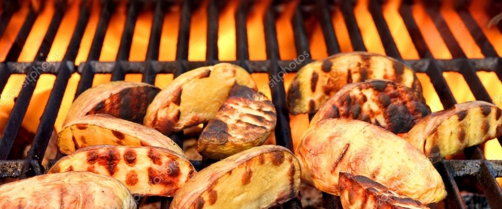 картофель на гриле на мангале. на гриле можно жарить картошку. на гриле можно жарить картошку. картошка по деревенски на гриле. картошка на гриле тефаль.