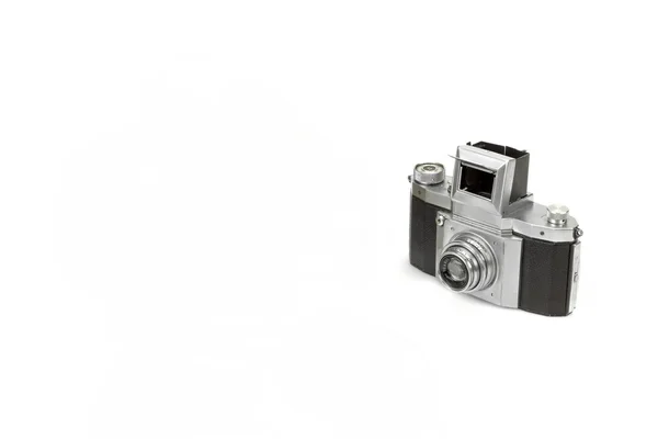 Старая потрепанная 35-мм фотокамера SLR — стоковое фото