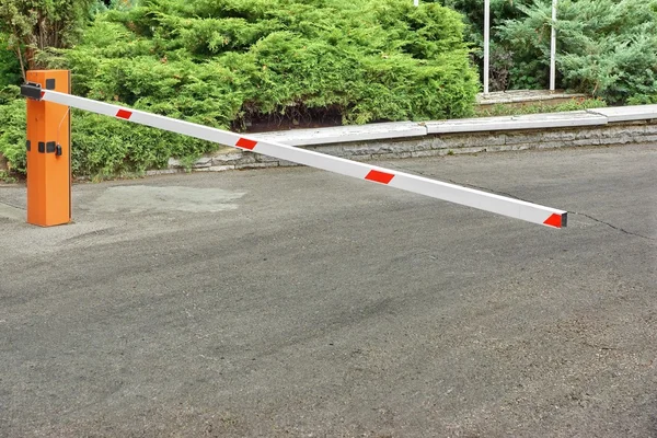 Car Parking Control System, Automatic Rising Arm Barrier — Stock Photo, Image