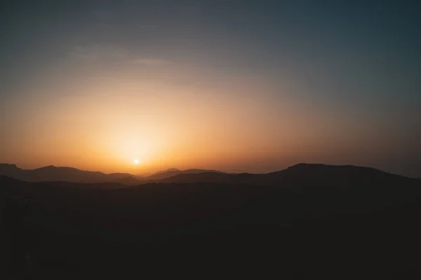 Silhuetas Montanhas Durante Pôr Sol País Basco — Fotografia de Stock