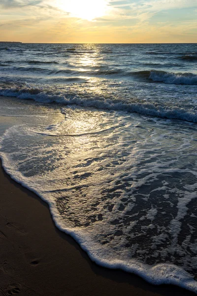 gün batımı deniz dalgası
