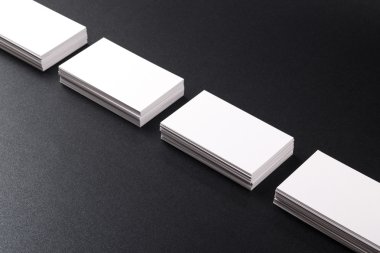 Kartvizit siyah izole