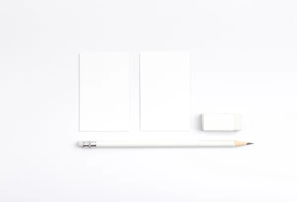 Kartvizit beyaz izole — Stok fotoğraf