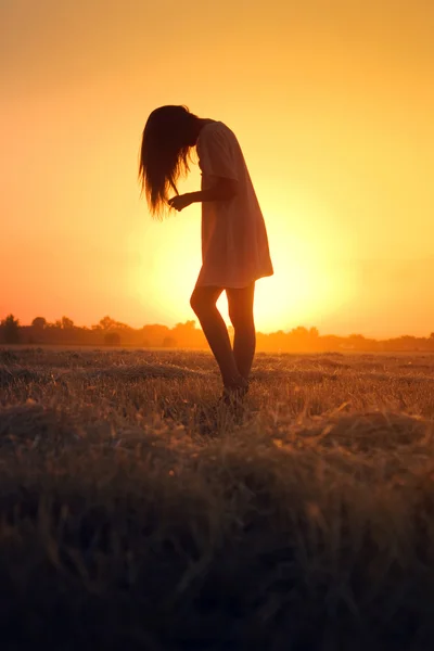 Sad girl in autumn — Stock Photo, Image