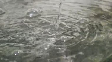 Sıvı su kaynağı kapanıyor, kaynak temiz su kaynağı korunumu, doğa