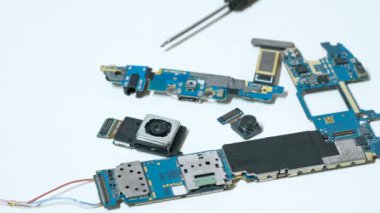 Akıllı telefon parçaları, kamera çipi ve baskılı devre ana kartı, teknoloji.