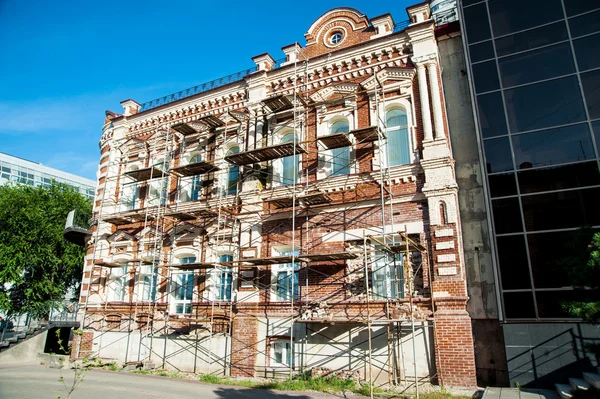 Restaurierung alter Gebäude — Stockfoto