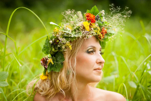 Jolie femme, été, nature . — Photo