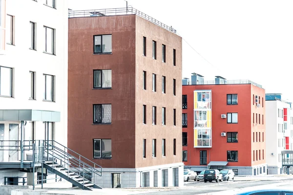 Moderna flerfamiljshus Block — Stockfoto