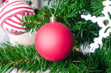 Yeni yıl ağacı oyuncak