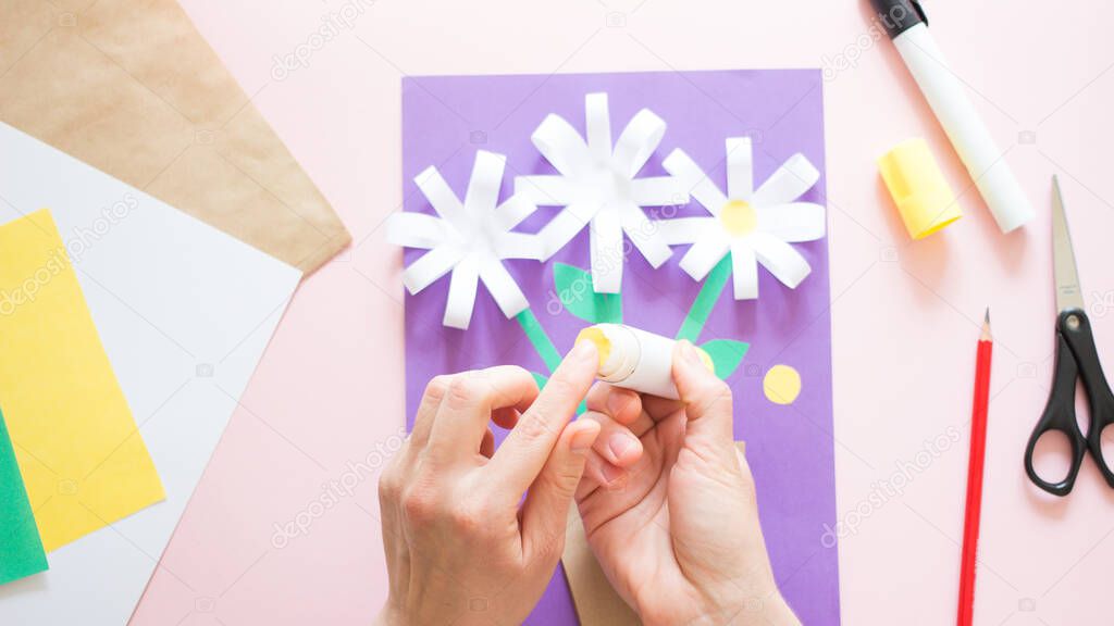 Children gift for Birthday or Mothers Day. How to make paper flower for greeting card. Step 12. Simple creative art project. Step by step instructions. Easy paper applications.