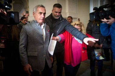 Bucharest, Romania. 17th Nov, 2025: Far-right ultranationalist Calin Georgescu arrives at the Bucharest Court of Appeal. 