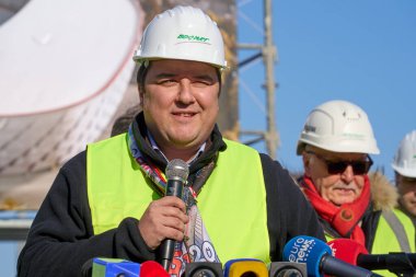 Bükreş, Romanya. 20 Ocak 2026: Dinamo Spor Kulübü başkanı Ionut Popa, Bükreş 'teki yeni Dinamo Stadyumu' nun inşaatı için düzenlenen etkinliğin açılışını gerçekleştirdi. Yeni Dinamo Bükreş Stadyumunun tamamlanması planlanıyor
