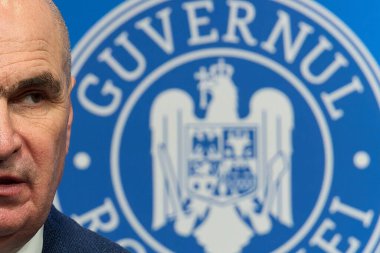 Bükreş, Romanya. 4 Şubat 2026: Romanya Başbakanı Ilie Bolojan, Romanya Hükümeti genel merkezi Victoria Sarayı 'nda kısa vadeli hükümet öncelikleri konulu bir basın toplantısı düzenledi.