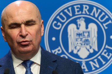 Bükreş, Romanya. 4 Şubat 2026: Romanya Başbakanı Ilie Bolojan, Romanya Hükümeti genel merkezi Victoria Sarayı 'nda kısa vadeli hükümet öncelikleri konulu bir basın toplantısı düzenledi.