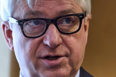 Bükreş, Romanya. 20 Şubat 2026: Frankfurter Buchmesse başkanı ve CEO 'su Juergen Boos, 2028 Frankfurt Kitap Fuarı' nda Romanya 'nın onur konuğu olarak belirlenen sözleşmenin imza töreninde konuştu.).