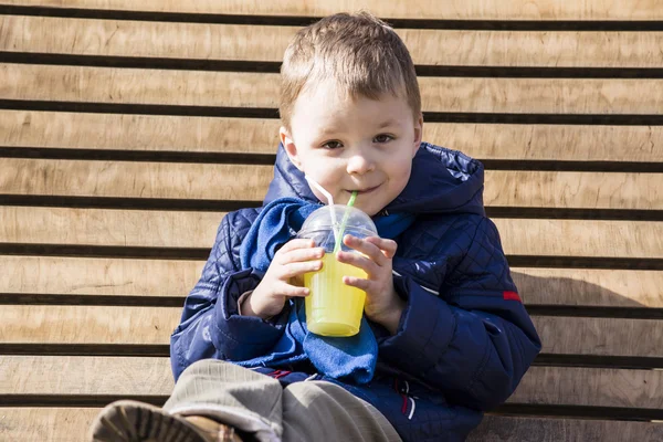 Boy drinking lemonade — Stock Photo, Image