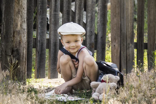 Boy reads a book — Stock Photo, Image