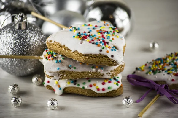 New Year's leksaker och cookies — Stockfoto