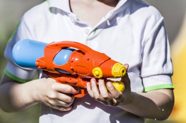 sokak su tabancası oynarken ld