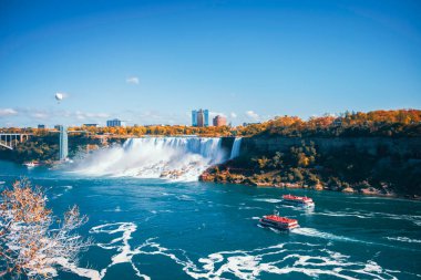 Sonbaharda Kanada 'dan Niagara Şelalesi manzarası