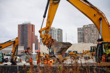 Toronto, Kanada 'da kışın yeni bir istasyon inşaatı